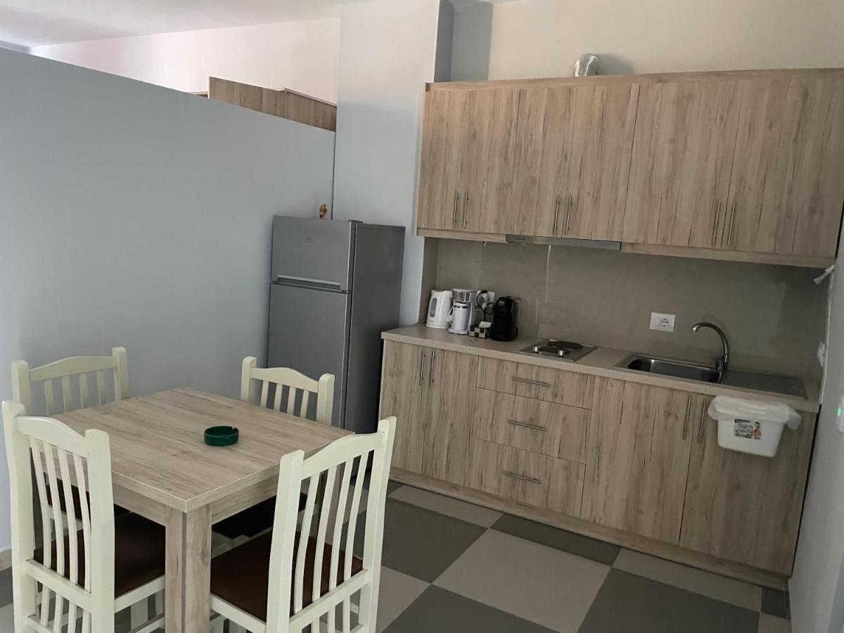 Vitamin Sea Sarandë Eksteriør billede