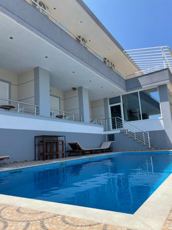 Vitamin Sea Sarandë Eksteriør billede